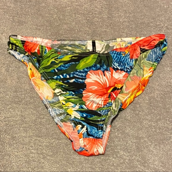 3 Piece Sunsuit - Picture 11 of 12